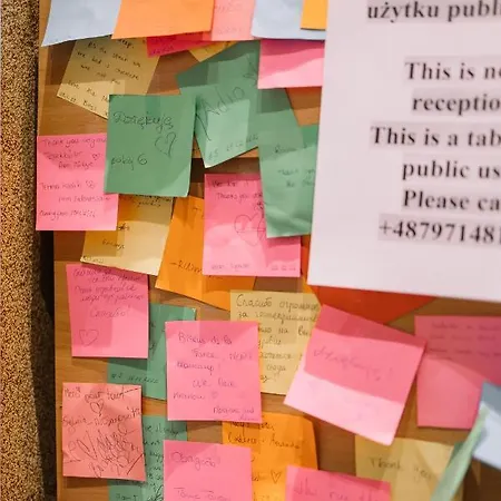 Girls كراكوفيا