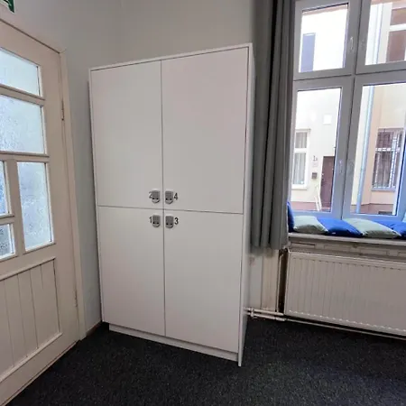 Girls بيت شباب