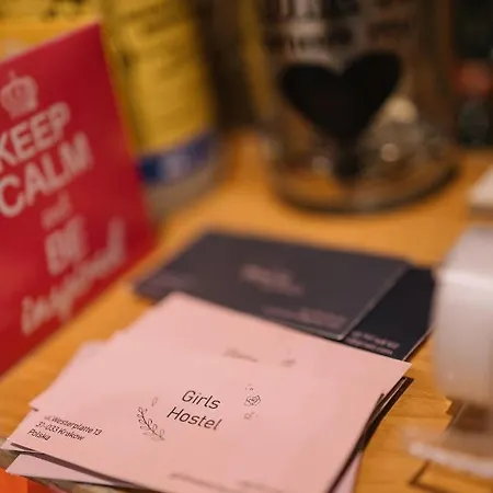 Vandrarhem Girls *