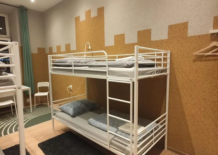 Girls Хостел *